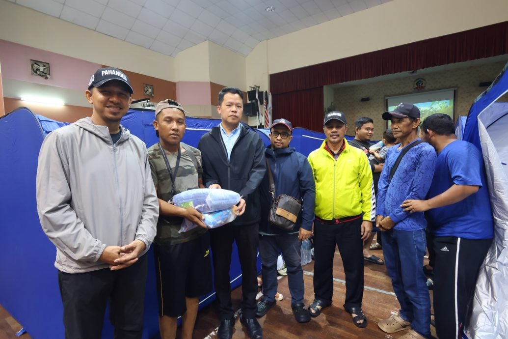 东：已签发：长命雨，导致关丹淹了！