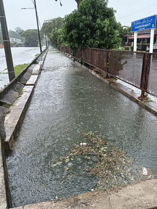 东：已签发：长命雨，导致关丹淹了！