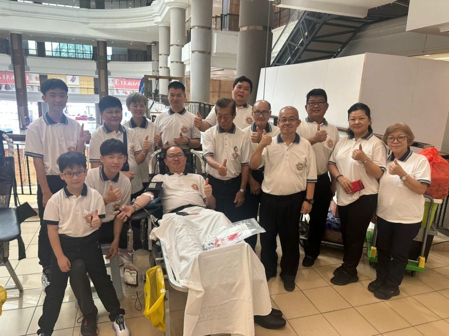 东:已签发:马来西亚无极圣母关丹分会举办“爱心捐血运动”,成功筹获103包血浆。