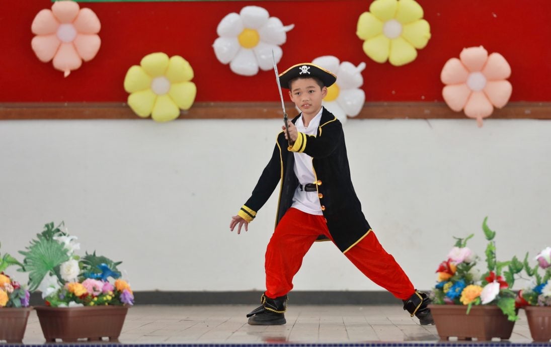 东：日利谷华小举办儿童节庆典　“童趣梦幻之旅”装扮比赛精彩纷呈