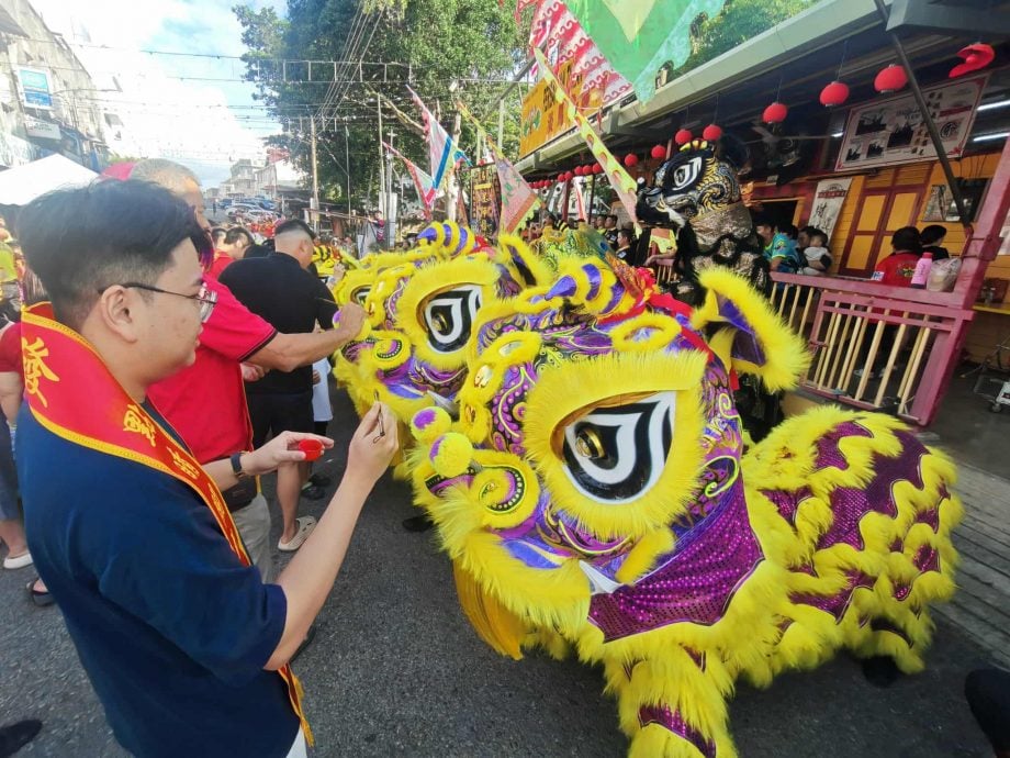 东:淡马鲁醒狮团37周年华光大帝千秋宝诞