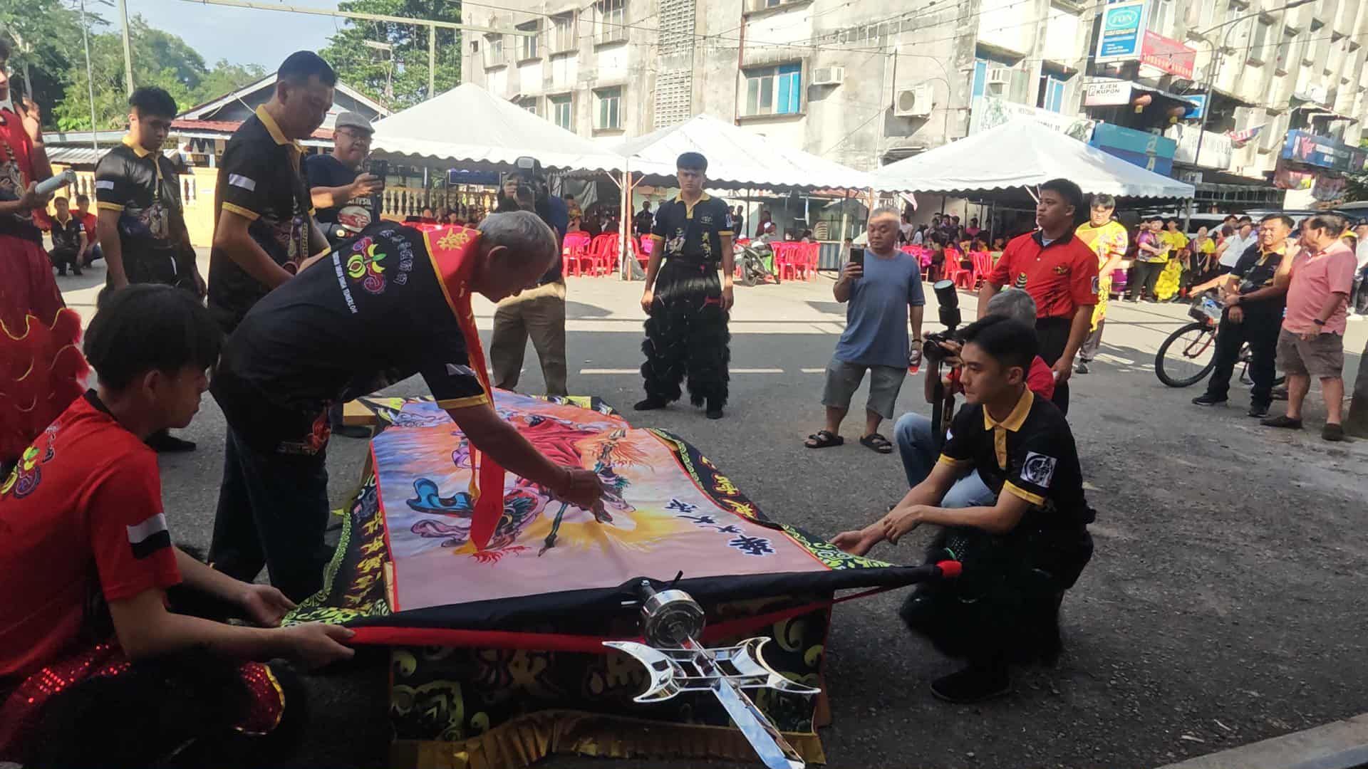 东:淡马鲁醒狮团37周年华光大帝千秋宝诞