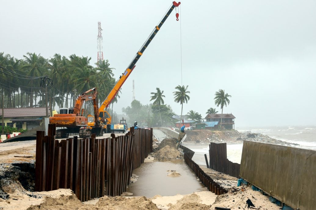 东：甘榜峇都拉吉沿海路段受侵蚀再度受损 