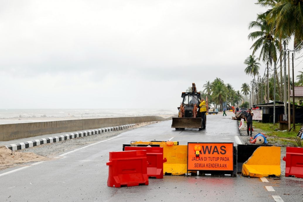 东：甘榜峇都拉吉沿海路段受侵蚀再度受损 