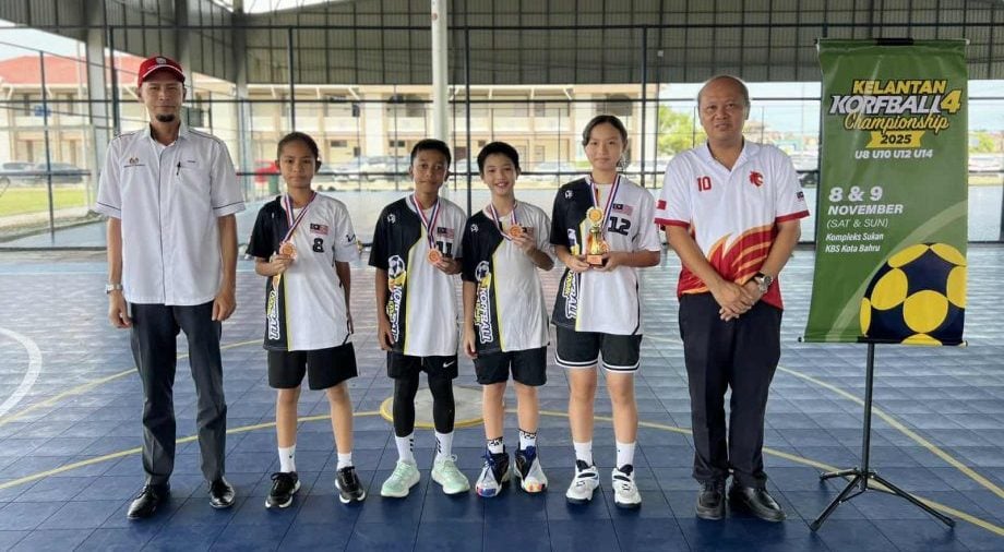 东:由马樟凤凰合球俱乐部主办的2025年吉兰丹州合球锦标赛,成功吸引来自雪隆地区多个球会的40名球员参赛,全国合球总会也派出9名职员到场协助,场面热闹。