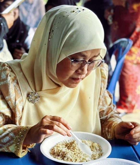 东:百乐稻田脱谷制食文化独特 彭州行政议员欢迎游客来体验