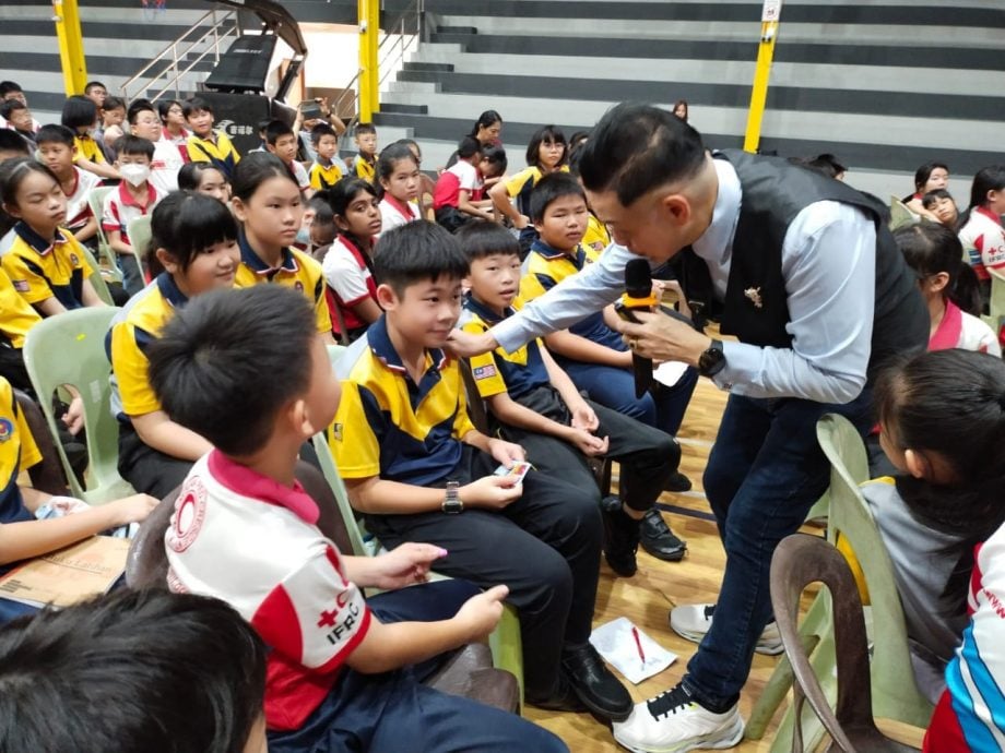 东：直凉华小办拒绝霸凌讲座 