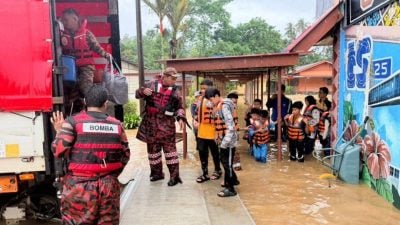 龙运巴西拉惹国小突水灾  15师生转移至疏散中心