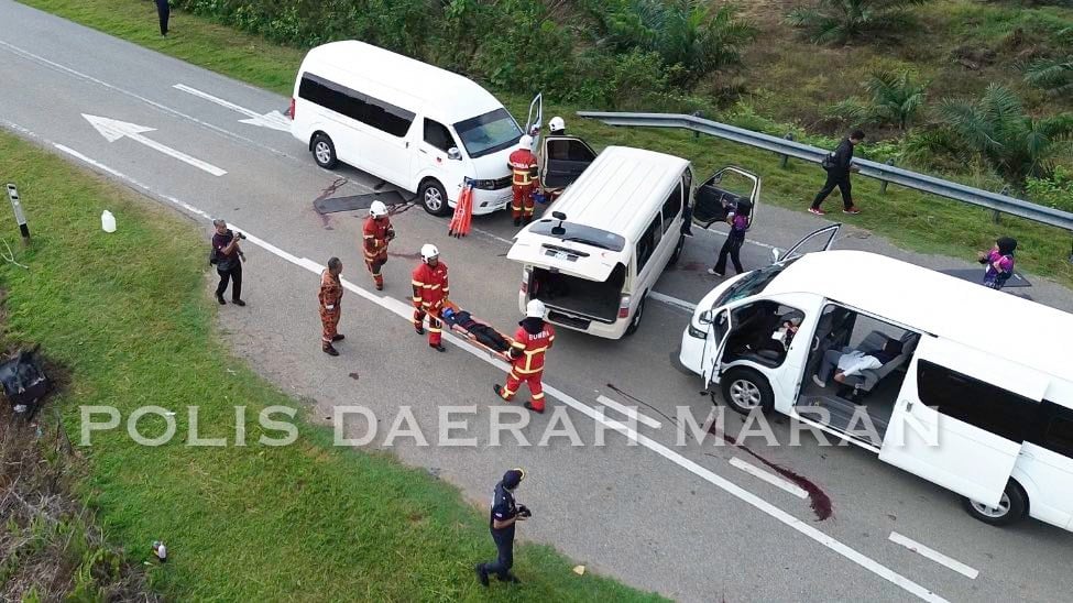 东：（已签发）3车连环撞1死29人伤演习 画面逼真
