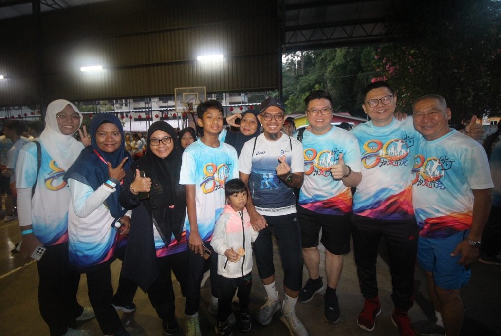 东：（已签发）中竞华小全民义走反应热烈，500人参与筹款破8万目标