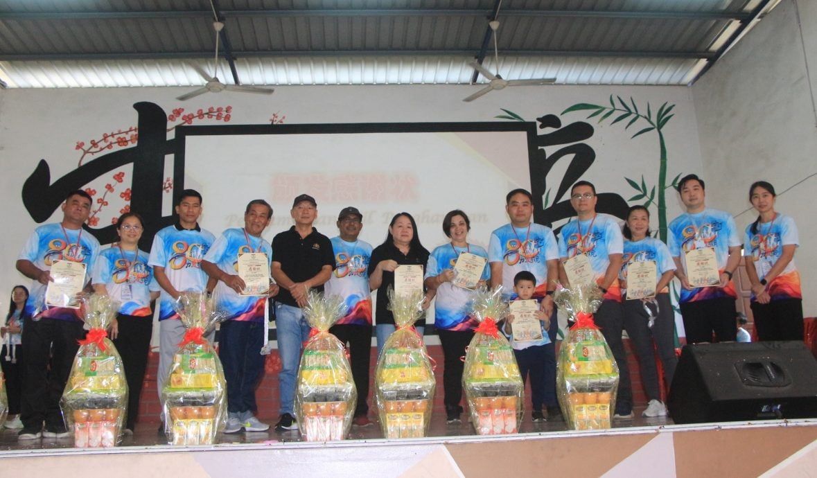 东：（已签发）中竞华小全民义走反应热烈，500人参与筹款破8万目标