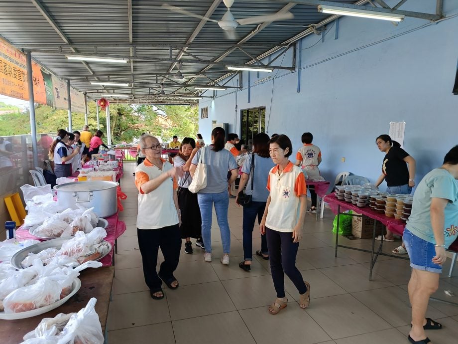 东：（已签发）关丹德教会紫关阁义卖会