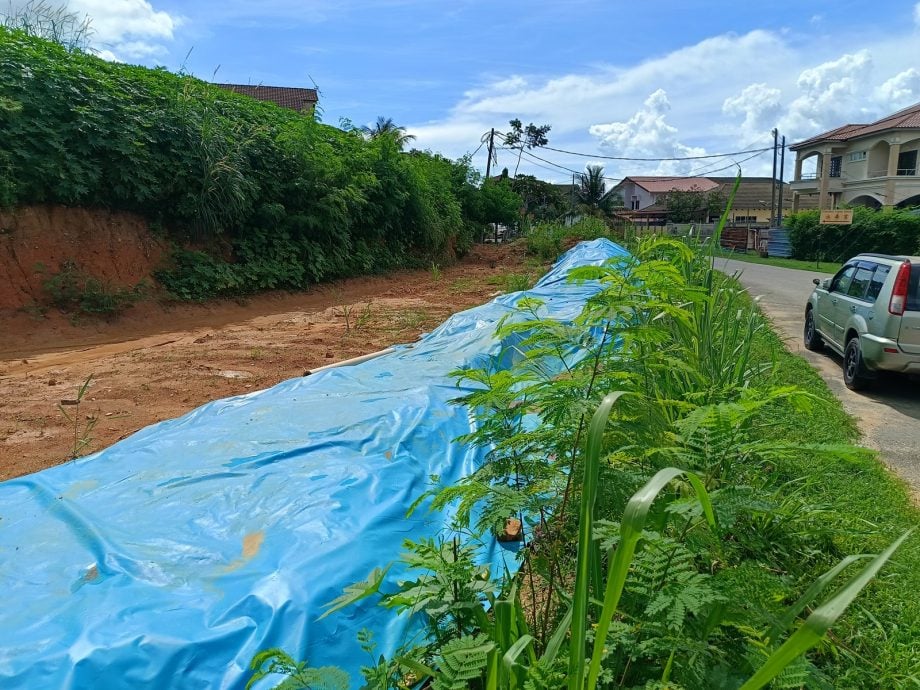 东：（已签发）关丹阿亦布爹建筑工地泥水外溢 市政厅：发展商着手改善 