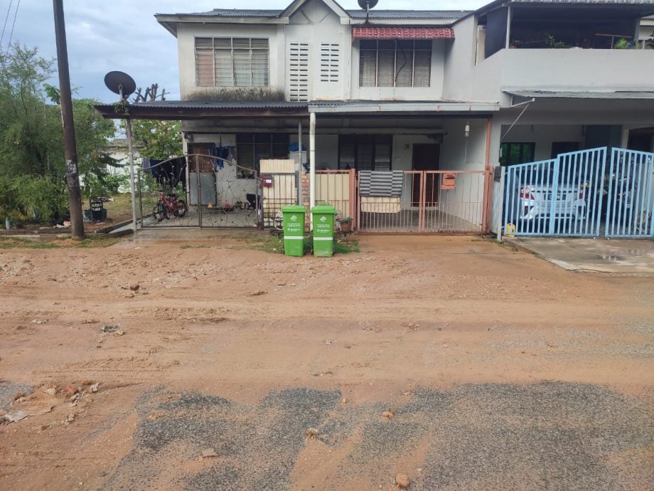 东：（已签发）关丹阿亦布爹建筑工地泥水外溢 市政厅：发展商着手改善 