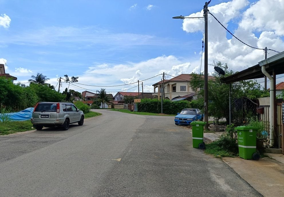 东：（已签发）关丹阿亦布爹建筑工地泥水外溢 市政厅：发展商着手改善 