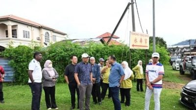 关丹阿亦布爹建筑工地泥水外溢 市政厅：发展商着手改善