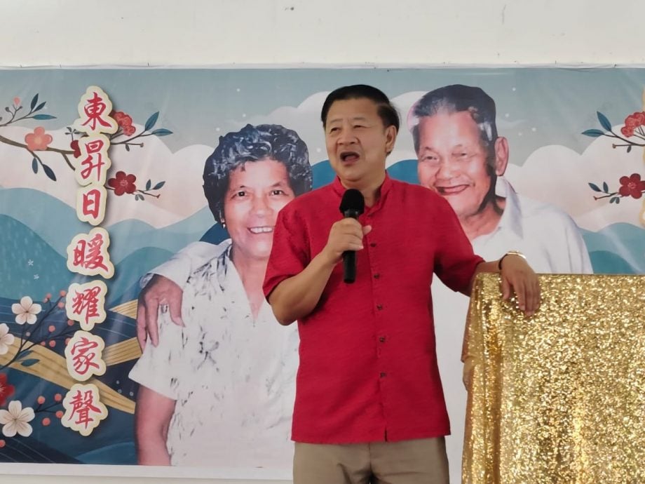 东:(已签发)刘官金捐40万助教育慈善,延续双亲乐善好施精神