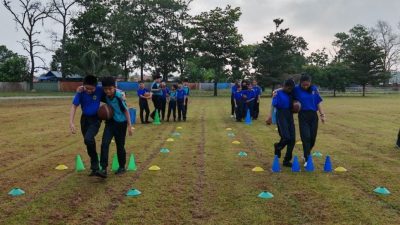姚贞暖华小儿童节 校园变游乐场 学生玩得尽兴