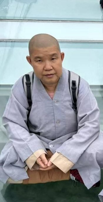 东:(已签发)彭亨佛教会庆观音诞 翔法师领众诵经礼佛