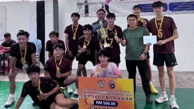 昌明杯全彭18岁以下男排赛   文冬A队夺冠