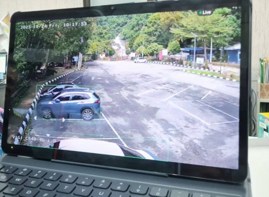 东：（已签发）文冬暹猛情人瀑布停车场装闭路电视