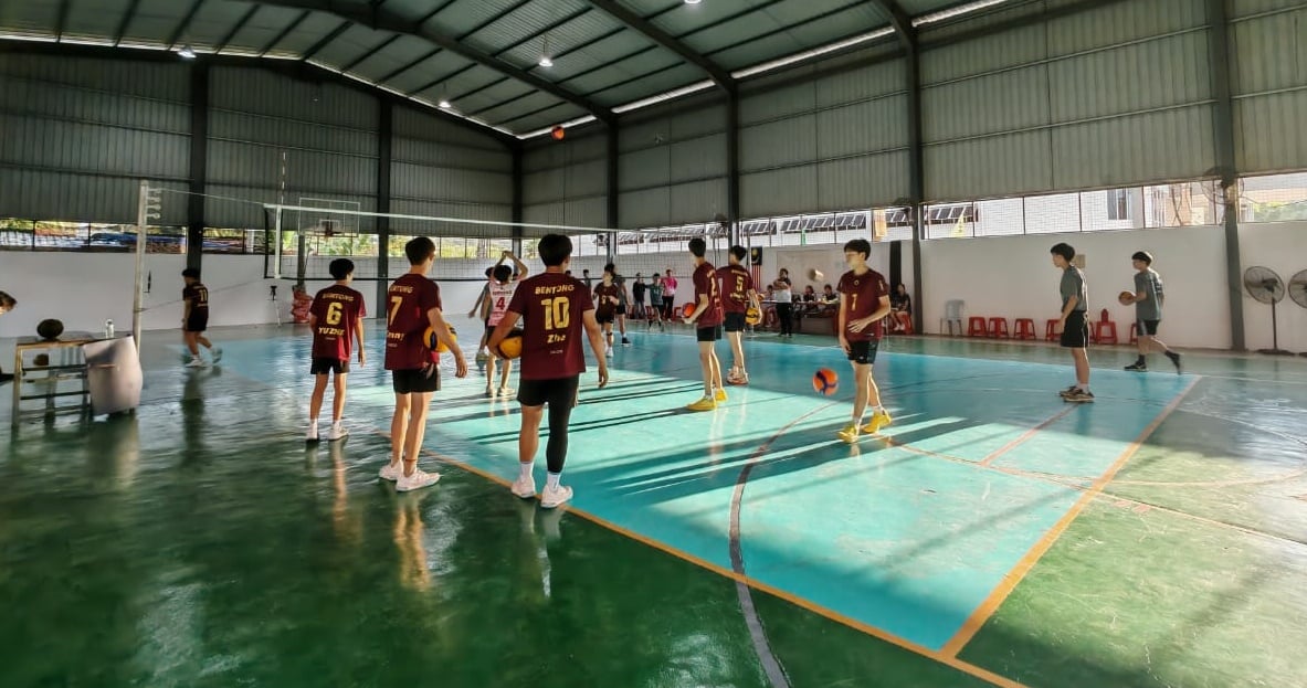 东:(已签发)昌明杯全彭18岁以下男子排球邀请赛