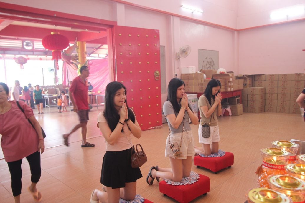 东:(已签发)梁清秀:劳勿都赖路观音堂,耗30万令吉重建功德堂