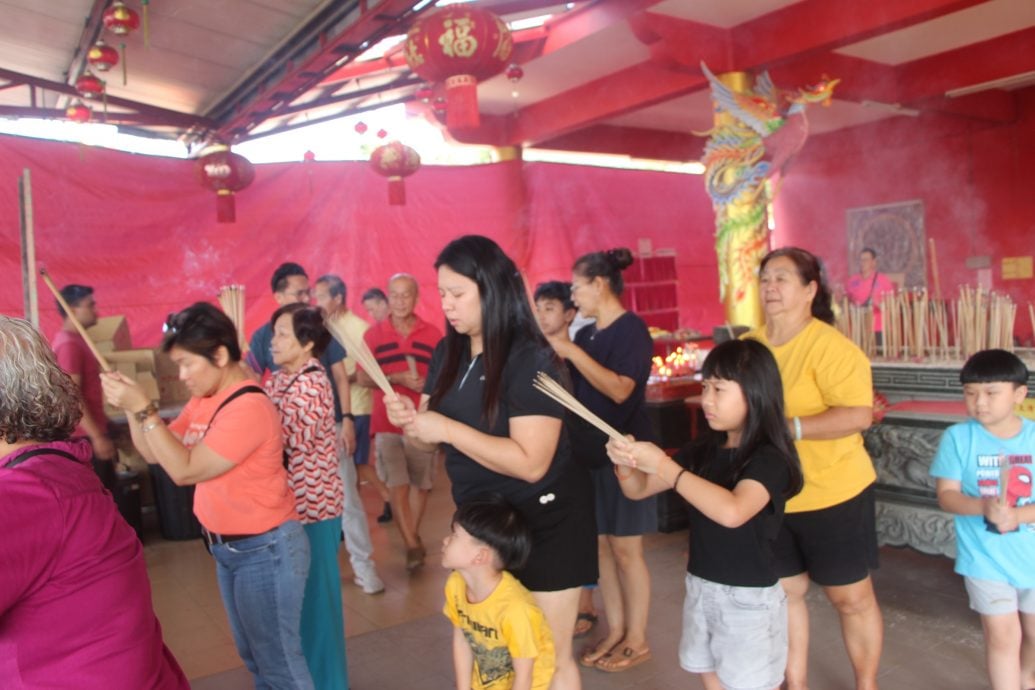 东:(已签发)梁清秀:劳勿都赖路观音堂,耗30万令吉重建功德堂