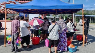 售价比超市便宜 爱心促销活动热度不减