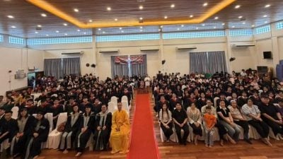 而连突办毕业典礼暨祈福会 祈愿SPM应考生及中六毕业生考试顺利愿考试顺利 前程光明