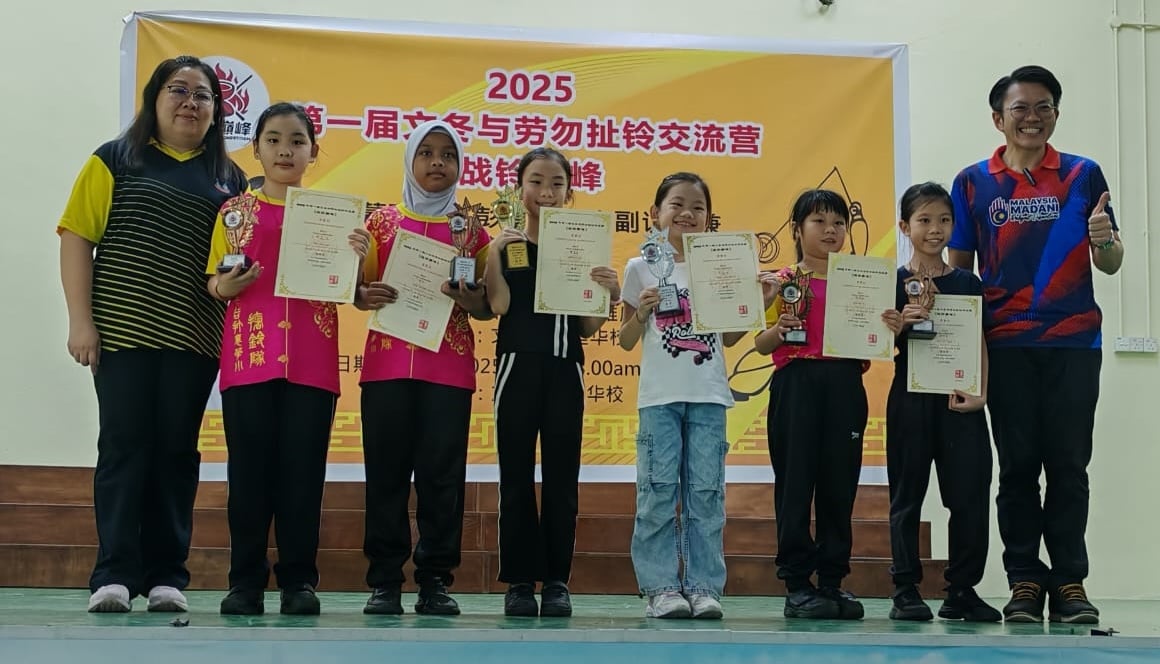 东：（已签发）首届文冬与劳勿《战铃颠峰》扯铃交流营发扬传统技艺 