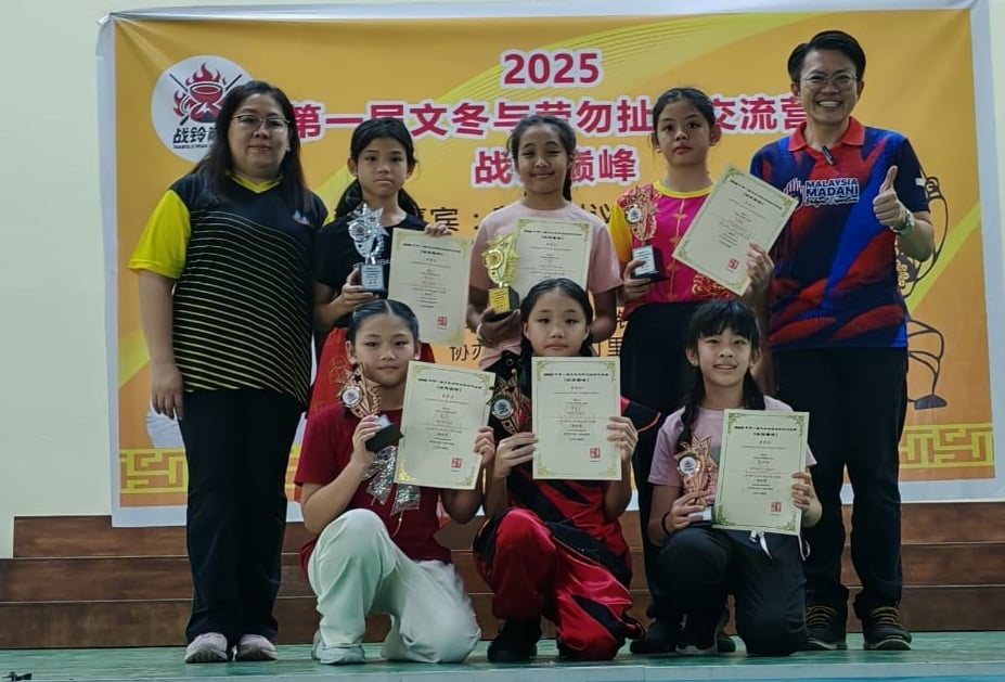 东：（已签发）首届文冬与劳勿《战铃颠峰》扯铃交流营发扬传统技艺 