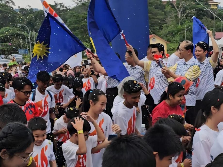 东：（已签发）马青70周年全国Youth Run劳勿站，逾千名各族市民参与