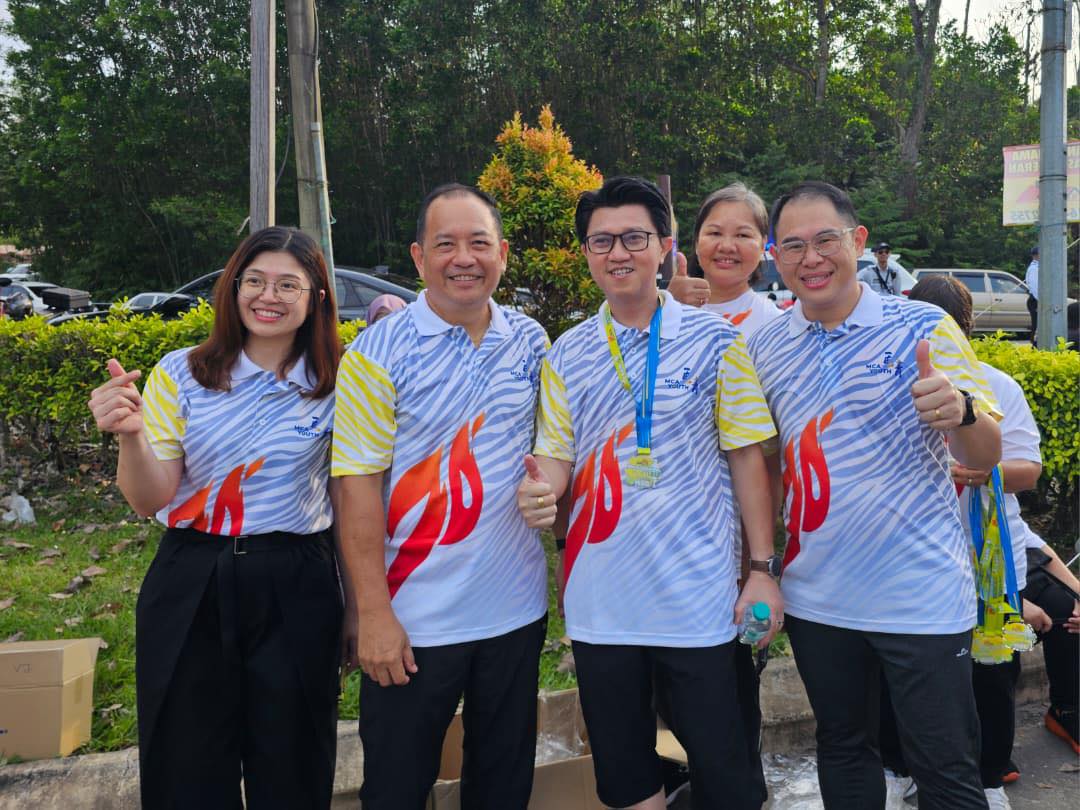 东：（已签发）马青70周年全国Youth Run劳勿站，逾千名各族市民参与