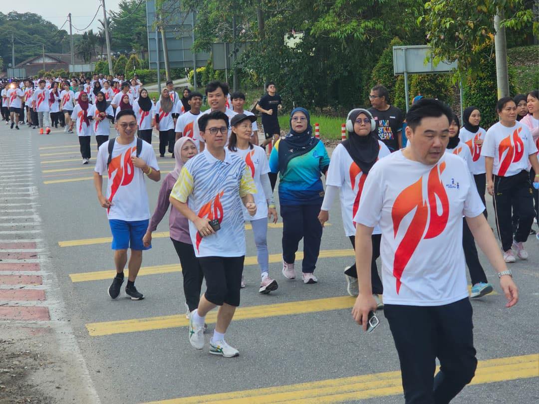 东：（已签发）马青70周年全国Youth Run劳勿站，逾千名各族市民参与