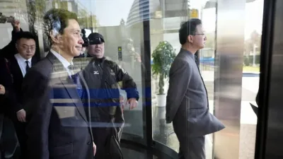 中方司长手插口袋送客原因曝　简短受访称：会谈气氛“严肃且不满意”