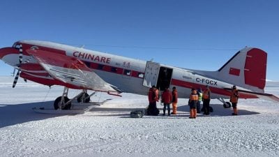中国南极考察队成功救援俄南极考察站一病员