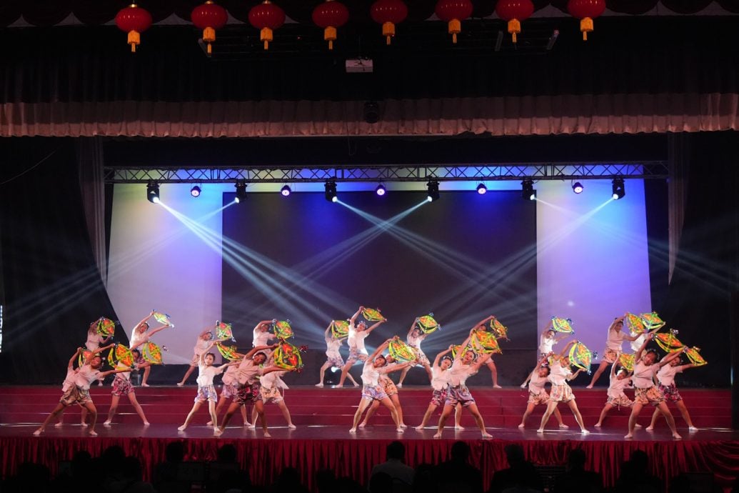 中小学舞蹈观摩 万华一校培南独中双奖格尼市华小最佳服装