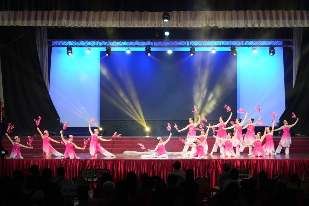中小学舞蹈观摩 万华一校培南独中双奖格尼市华小最佳服装