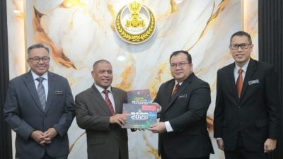 主题霹雳繁荣人民和谐 大臣向霹议会呈明年财案