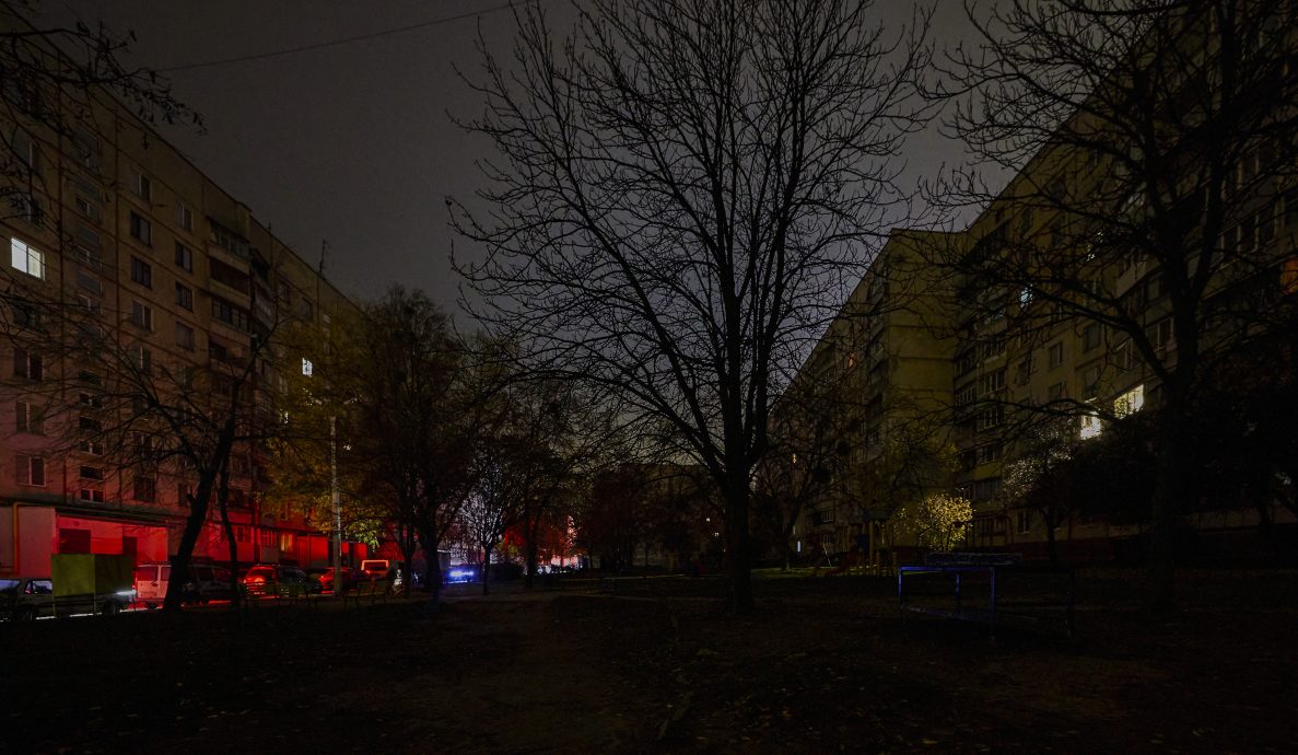 乌克兰称俄军攻击核电变电站 欧洲核安全告急