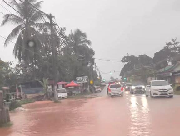 乌冷数地区也沦陷 乌冷路12英里双溪斯乃路暂停通车