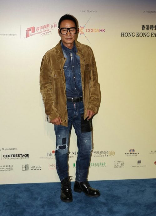 任达华不慎绊倒变“动作戏” 70岁身手惊艳全场