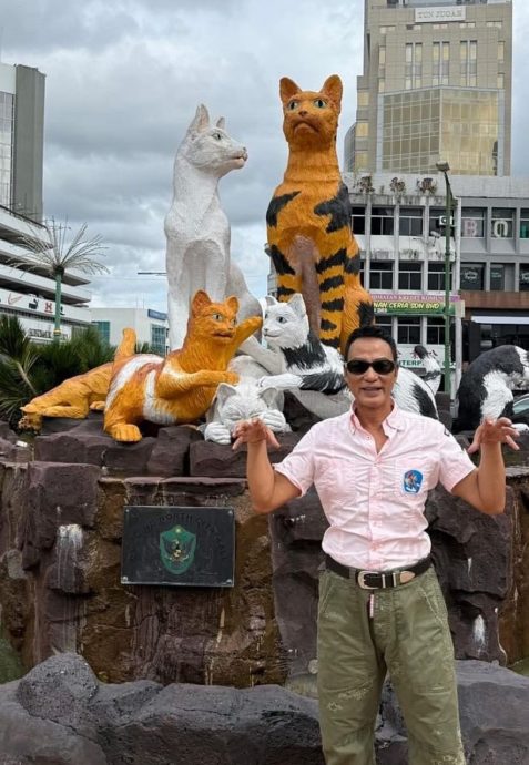 任达华获大马空姐邀合照 君子风度被赞最佳典范