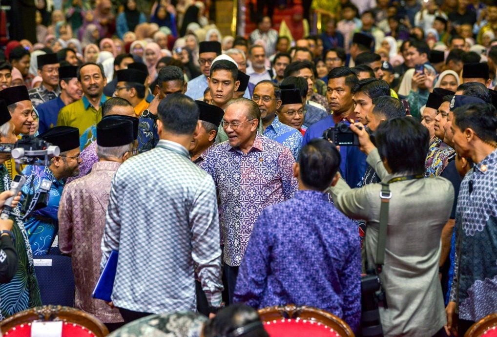  伊教育拨款有30亿 安华：给华校1亿有什幺问题？