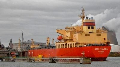 伊朗拦截货船并引入领海　为6月来首见扣押油轮事件