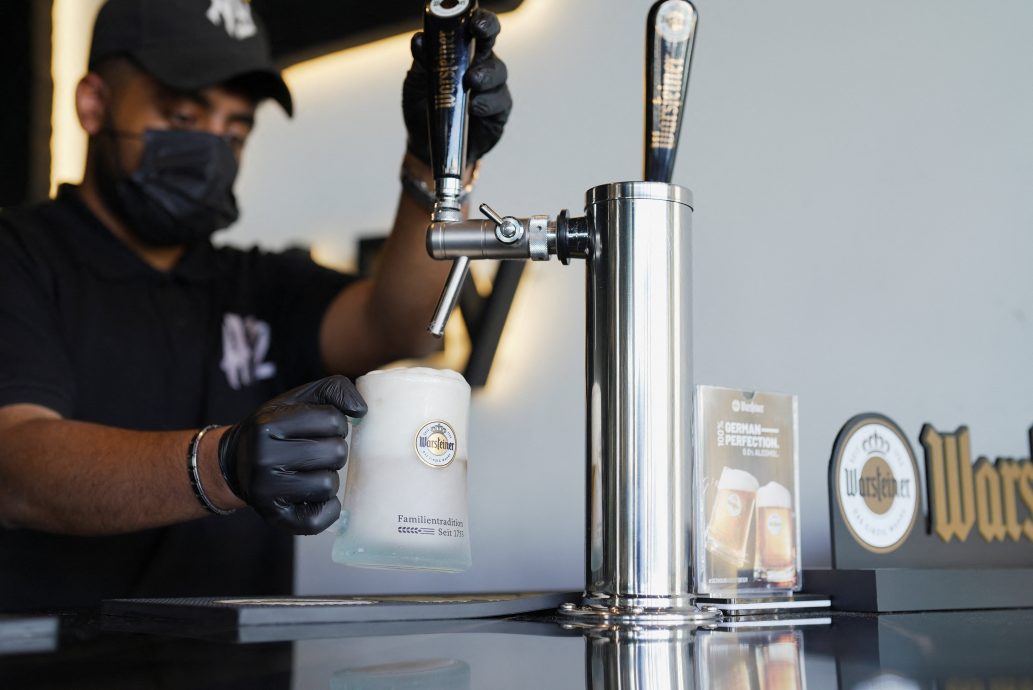 传沙地悄然放宽外国人购酒限制