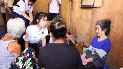 佩丽丝拉走访选区 细述3大竞选宣言