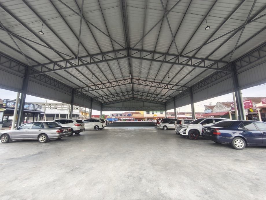 供星洲网:政府陆续拨款提昇万乐镇广场四周设备