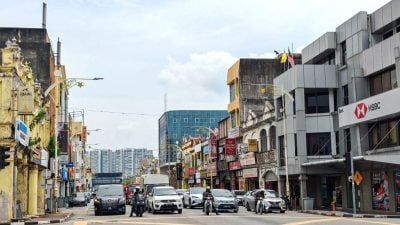 芙蓉市动员180人全城大扫除 迎接森州2026旅游年